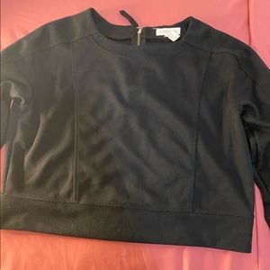 Black cropped sweatshirt